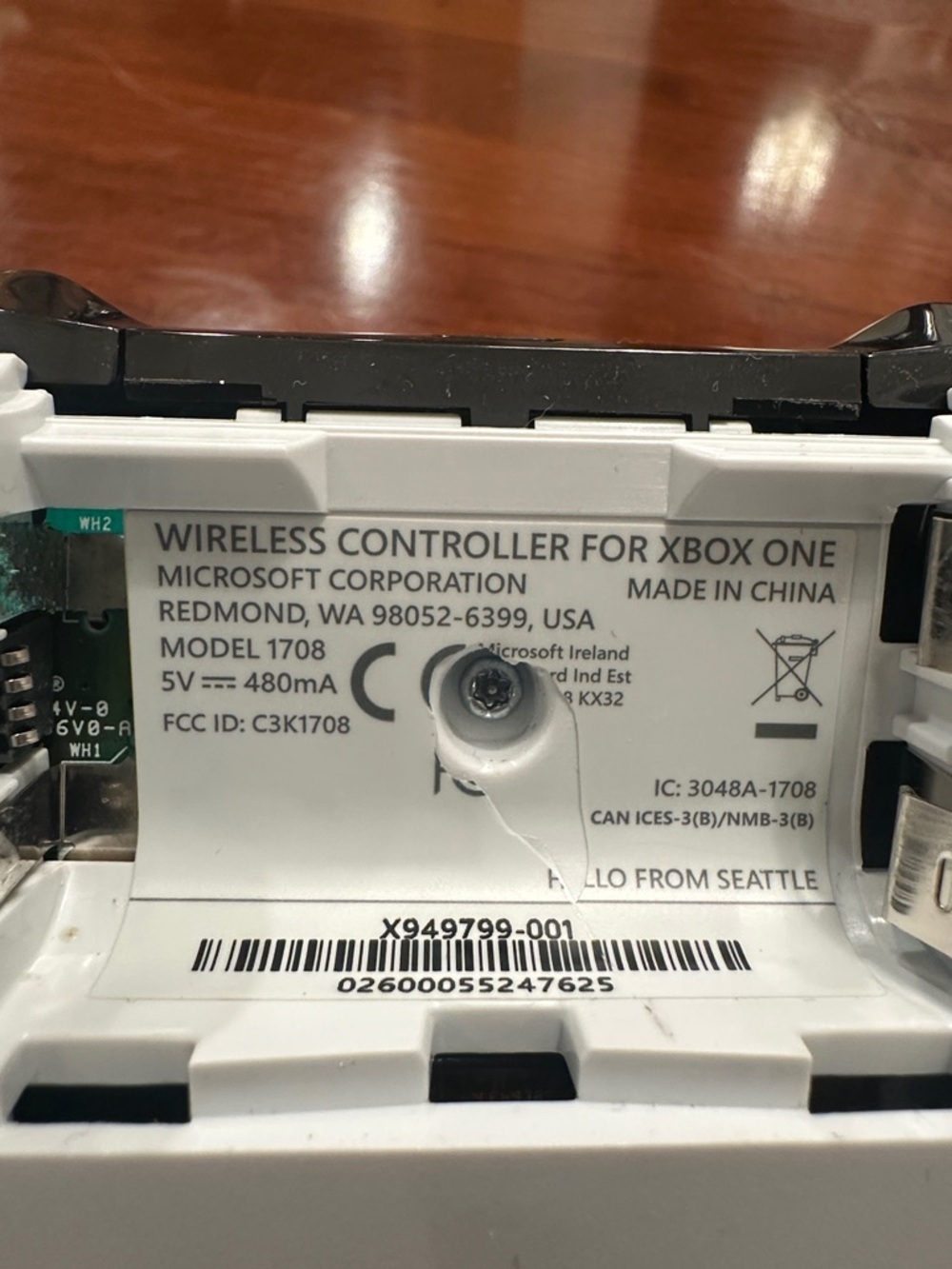 White Wireless Controller - Picture 5 of 5
